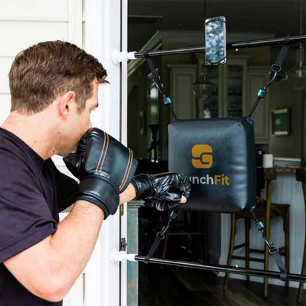 PunchFit Boxsack für die Tür Mann Heim Workout-min.jpg__PID:67332636-cb3c-4643-ae2a-b7ef2f7d5317